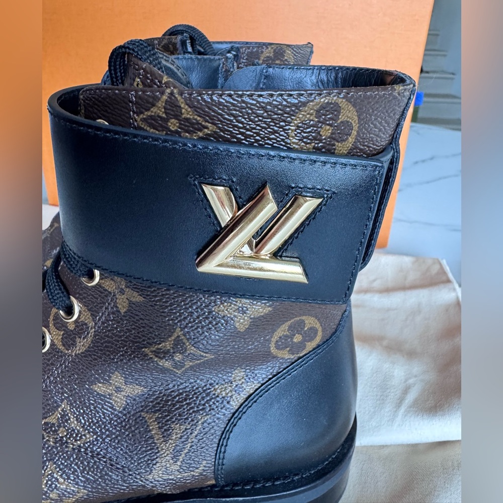 LOUIS VUITTON Calfskin Monogram Wonderland Ranger Boots sz 36 100% authentic - Picture 7 of 10